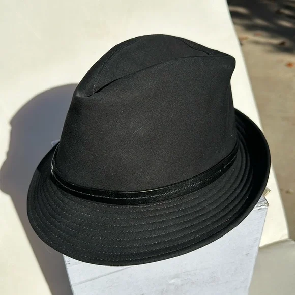 Burberry | Accessories | Burberry Mens Hat Size M In Good  display picture 2